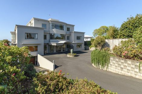 Photo of property in 2/8 Hinewa Road, Otumoetai, Tauranga, 3110