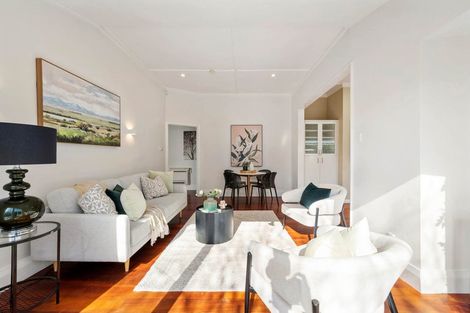 Photo of property in 24 Wha Street, Lyall Bay, Wellington, 6022