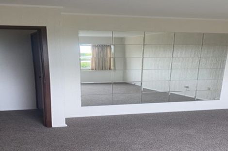 Photo of property in 2/3 Northwick Place, Hillcrest, Auckland, 0627