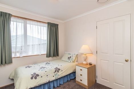 Photo of property in 15 Millennium Hill, Paraparaumu, 5032