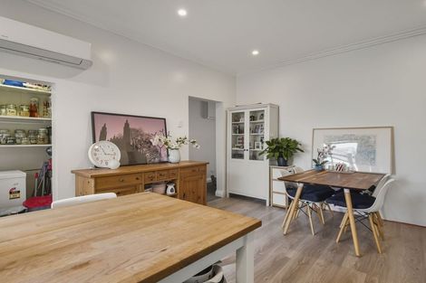 Photo of property in 18 Alma Street, Saint Kilda, Dunedin, 9012