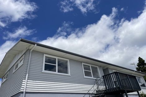 Photo of property in 98 Tirimoana Road, Te Atatu South, Auckland, 0602