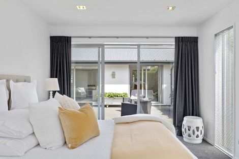 Photo of property in 5 Millpond Place, Parklands, Christchurch, 8083