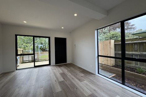 Photo of property in 37 Crawford Avenue, Mangere Bridge, Auckland, 2022