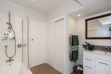 Photo of property in 16 Kaiwaka Road, Waiuku, 2123