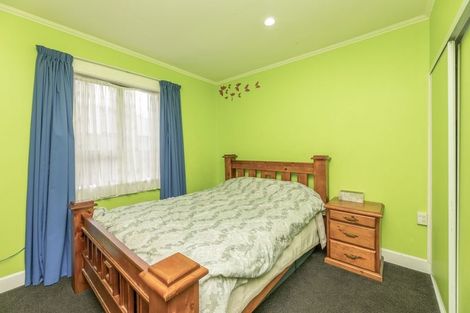 Photo of property in 65 Northcote Road, Northcote, Christchurch, 8052