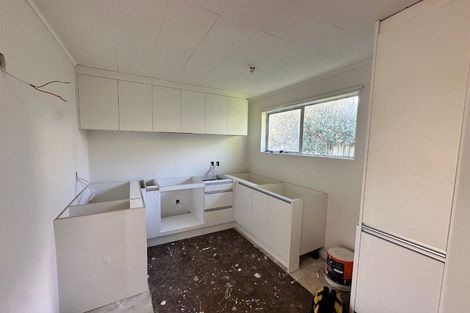 Photo of property in 4 Garton Drive, Massey, Auckland, 0614