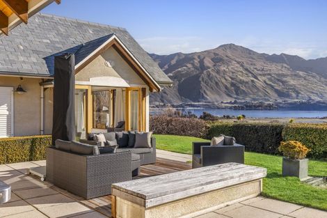 Photo of property in 186 Beacon Point Road, Wanaka, 9305