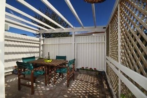 Photo of property in 3/13 Northall Road, New Lynn, Auckland, 0600