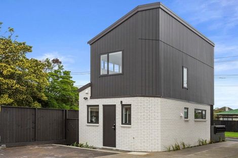 Photo of property in 2/86 Gloria Avenue, Te Atatu Peninsula, Auckland, 0610