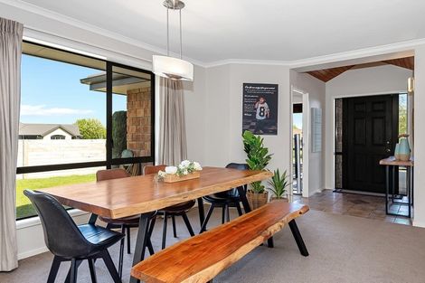 Photo of property in 79 Saint James Drive, Huntington, Hamilton, 3210