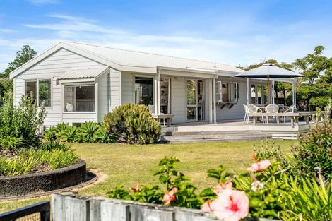 Photo of property in 16 The Dunes, Pauanui, Hikuai, 3579