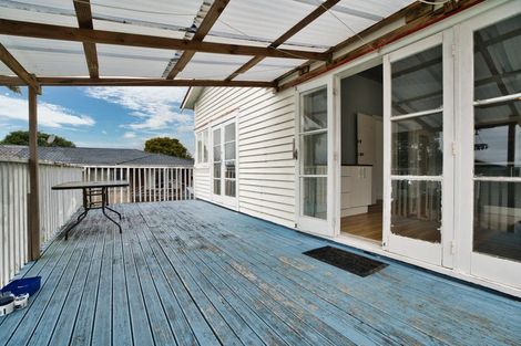 Photo of property in 3199 Great North Road, New Lynn, Auckland, 0600