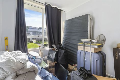 Photo of property in 22 Edgeworth Road, Glenfield, Auckland, 0629