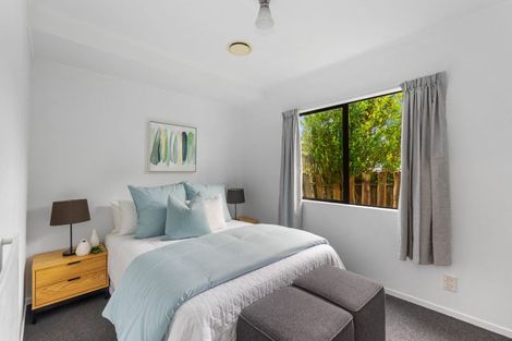 Photo of property in 4 Grainger Road, Te Atatu South, Auckland, 0610