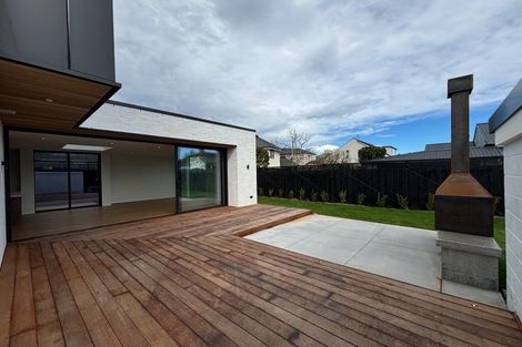 Photo of property in 7 Roa Road, Fendalton, Christchurch, 8041
