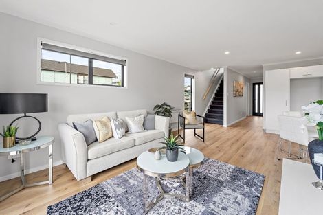 Photo of property in 66 Papatupu Way, Kumeu, 0810