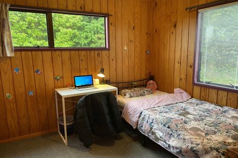 Photo of property in 42a Glanmire Road, Newlands, Wellington, 6037