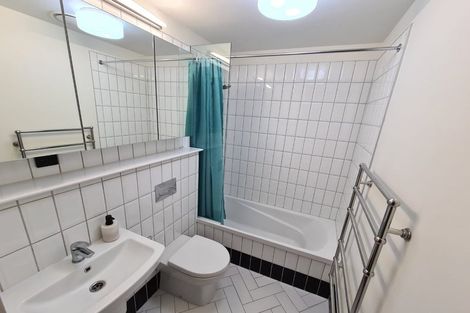 Photo of property in 101/3u Roxburgh Street, Mount Victoria, Wellington, 6011