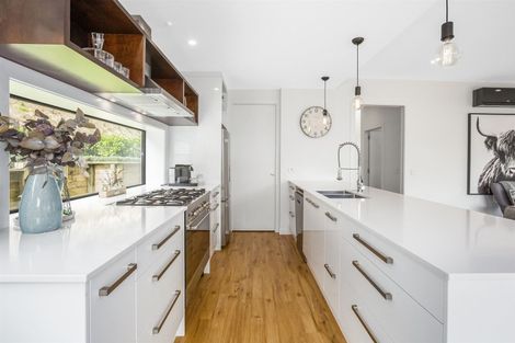 Photo of property in 5 Hull Place, Whitby, Porirua, 5024