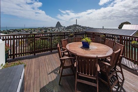 Photo of property in 5 Melrose Street, Spotswood, New Plymouth, 4310