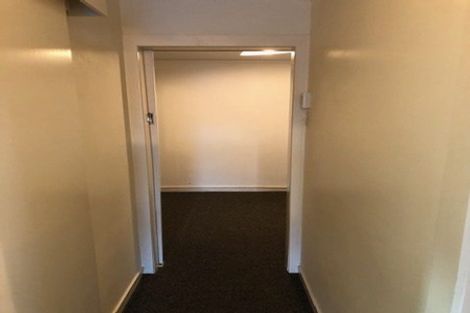 Photo of property in 82 Rolleston Street, Mount Cook, Wellington, 6021