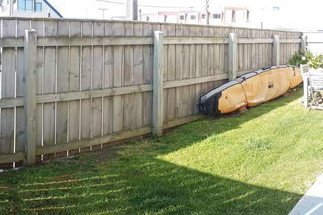 Photo of property in 102u1 Lyall Parade, Lyall Bay, Wellington, 6022