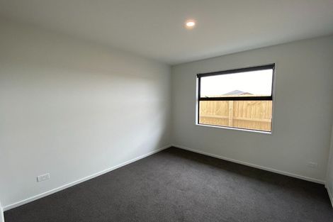 Photo of property in 24 Bill Hammond Drive, Belfast, 8051
