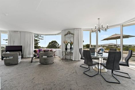 Photo of property in 1/90 Kitchener Road, Milford, Auckland, 0620
