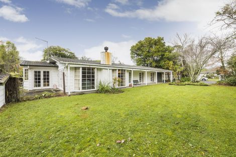 Photo of property in 40 Clifton Terrace, Fitzherbert, Palmerston North, 4410