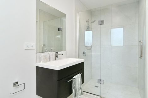 Photo of property in 5/2 Huia Street, Riccarton, Christchurch, 8041