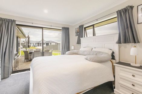 Photo of property in 92 Belgrove Drive, Waipukurau, 4200