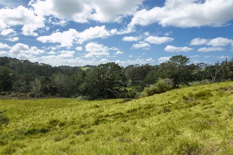 Photo of property in 62 Paremoremo Road, Lucas Heights, Auckland, 0632