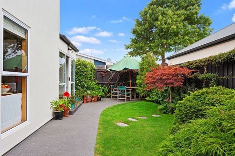 Photo of property in 2/38 Dover Street, St Albans, Christchurch, 8014