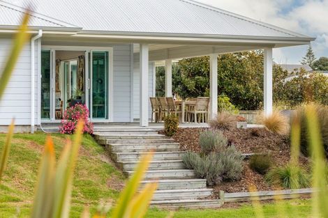 Photo of property in 32a Titoki Road, Waikanae Beach, Waikanae, 5036