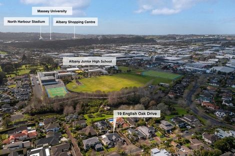Photo of property in 19 English Oak Drive, Schnapper Rock, Auckland, 0632