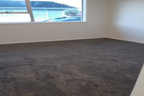 Photo of property in 38 Riverpark Crescent, Henderson, Auckland, 0610