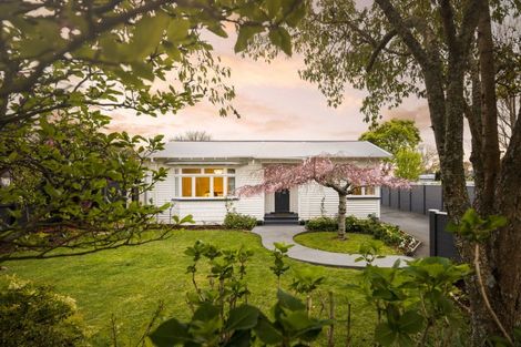 Photo of property in 74 Princes Street, Cambridge, 3434