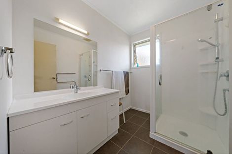 Photo of property in 8 Carina Crescent, Torbay, Auckland, 0630
