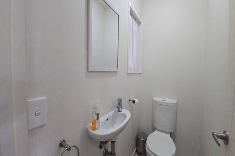Photo of property in Arno Apartment, 11/8 Mckerrow Place, Sunshine Bay, Queenstown, 9300