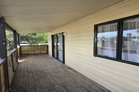 Photo of property in 73 Martin Road, Paraparaumu Beach, Paraparaumu, 5032