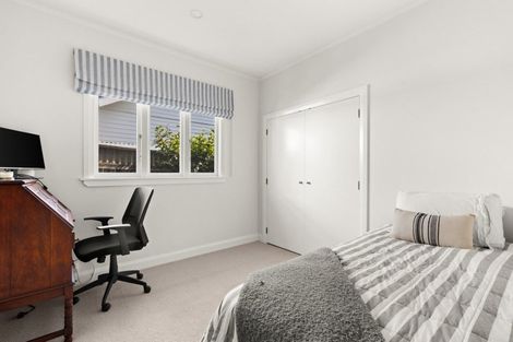 Photo of property in 15 Gillean Street, Havelock North, 4130