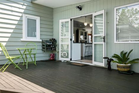 Photo of property in 50 Lee Street, Te Puke, 3119