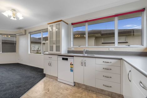 Photo of property in 20c Victoria Street, Hawera, 4610