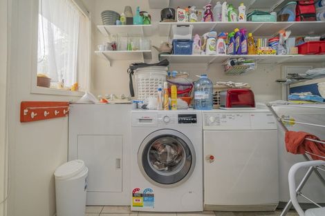 Photo of property in 2 Mayfair Close, Whitianga, 3510