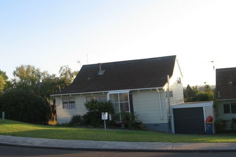 Photo of property in 1/90 Chivalry Road, Glenfield, Auckland, 0629