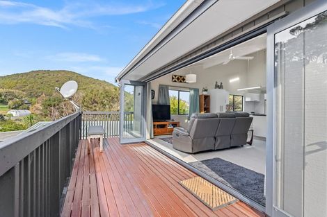 Photo of property in 29 Tahunatapu Road, Parua Bay, Whangarei, 0174