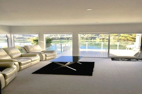 Photo of property in 52 Seaview Road, Paremata, Porirua, 5024