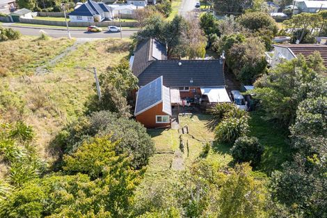 Photo of property in 20 Tremewan Street, Tawa, Wellington, 5028