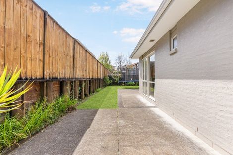 Photo of property in 8 Chateau Rise, Flat Bush, Auckland, 2016